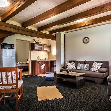 Piemonti Lägenhet Bešeňová